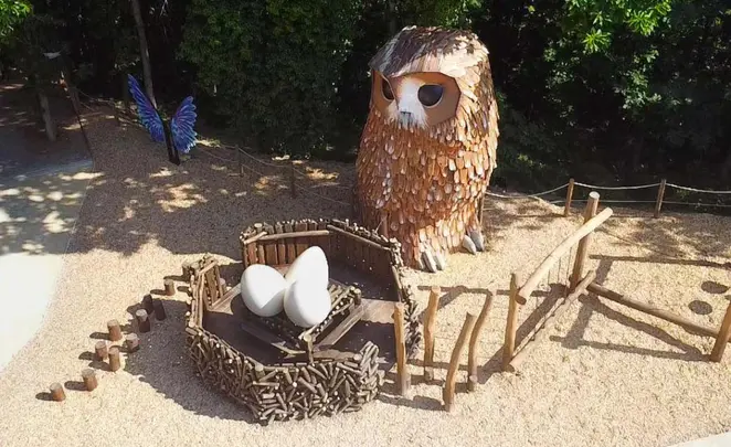 Sculptură „Bufnița Terra Botanica”