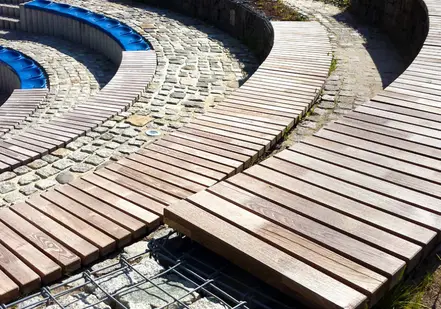 Bancă „Radial”